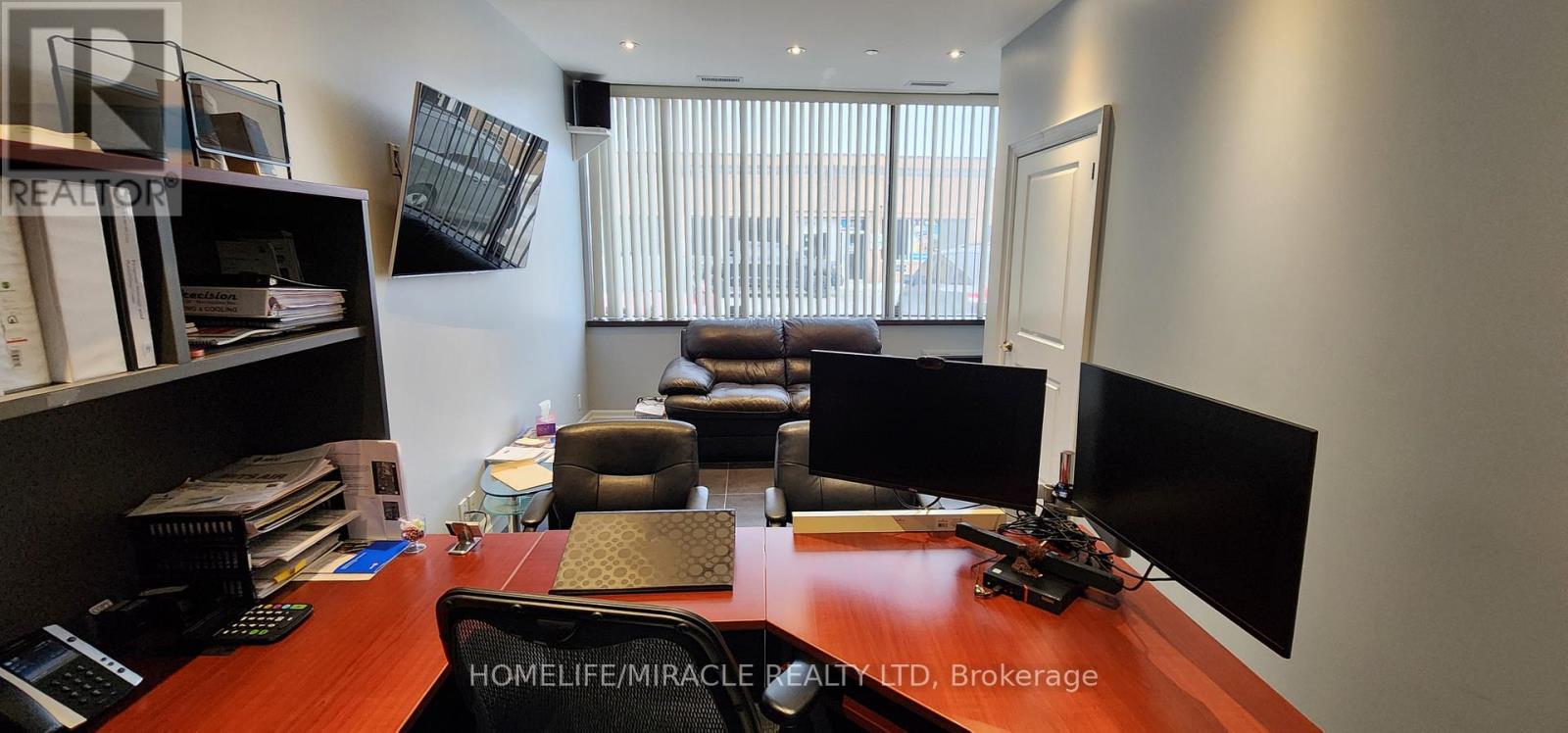 13 - 2400 Wyecroft Road, Oakville, Ontario  L6L 6M8 - Photo 6 - W12374620