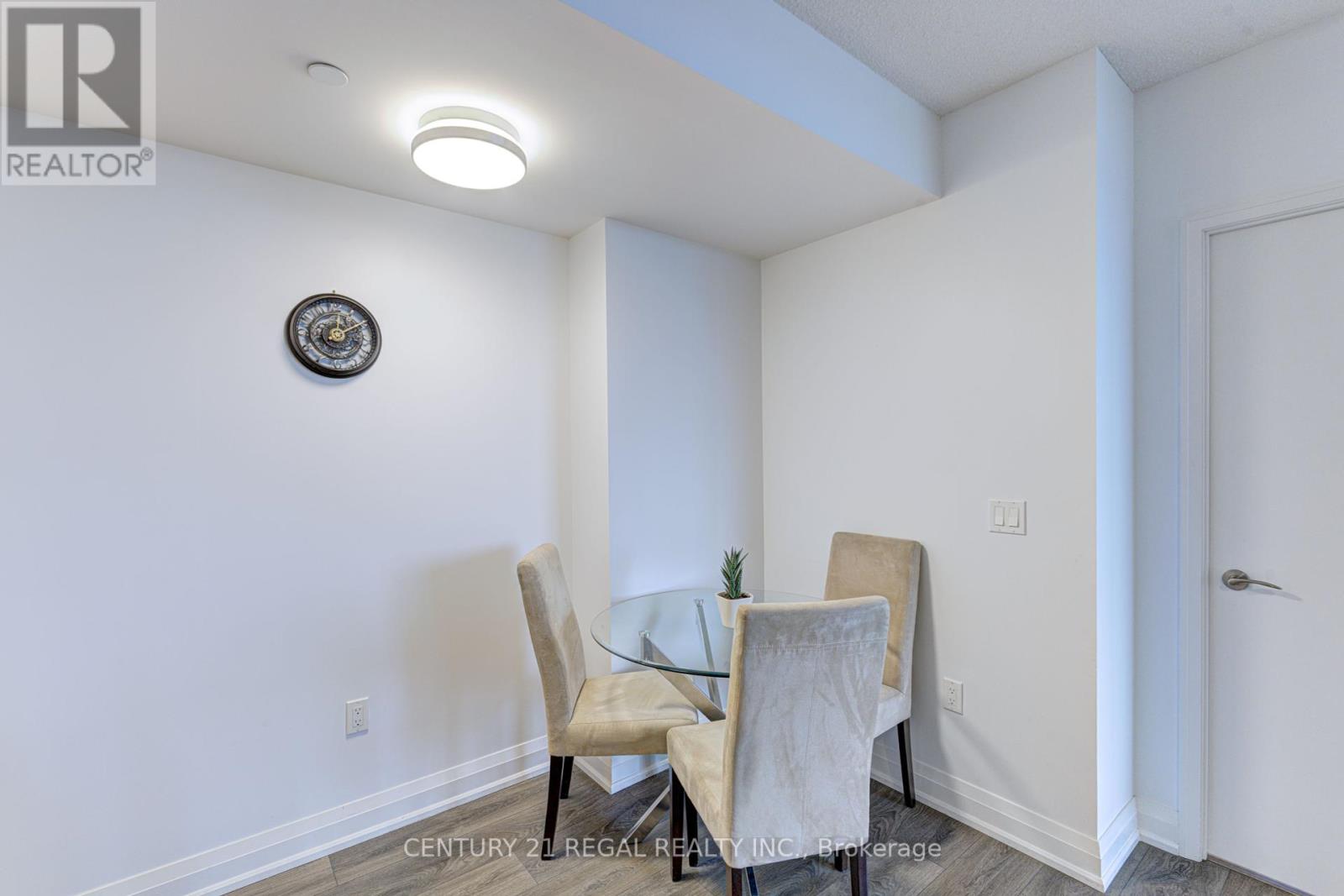 1410 - 9 Valhalla Inn Road, Toronto, Ontario  M9B 0B2 - Photo 6 - W12460737