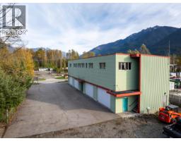 4 7327 INDUSTRIAL WAY, Pemberton, British Columbia