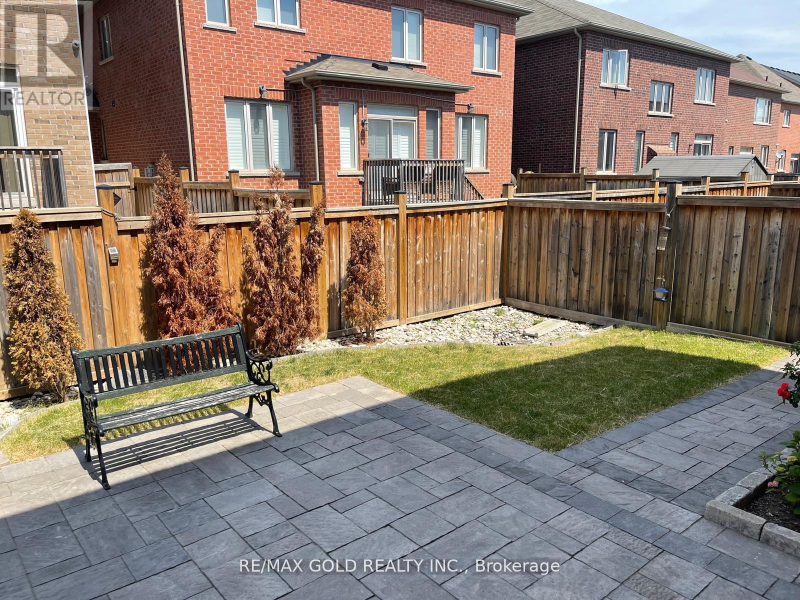 (Upper Portion) - 100 Enford Crescent, Brampton, Ontario  L7A 4C6 - Photo 11 - W12460775