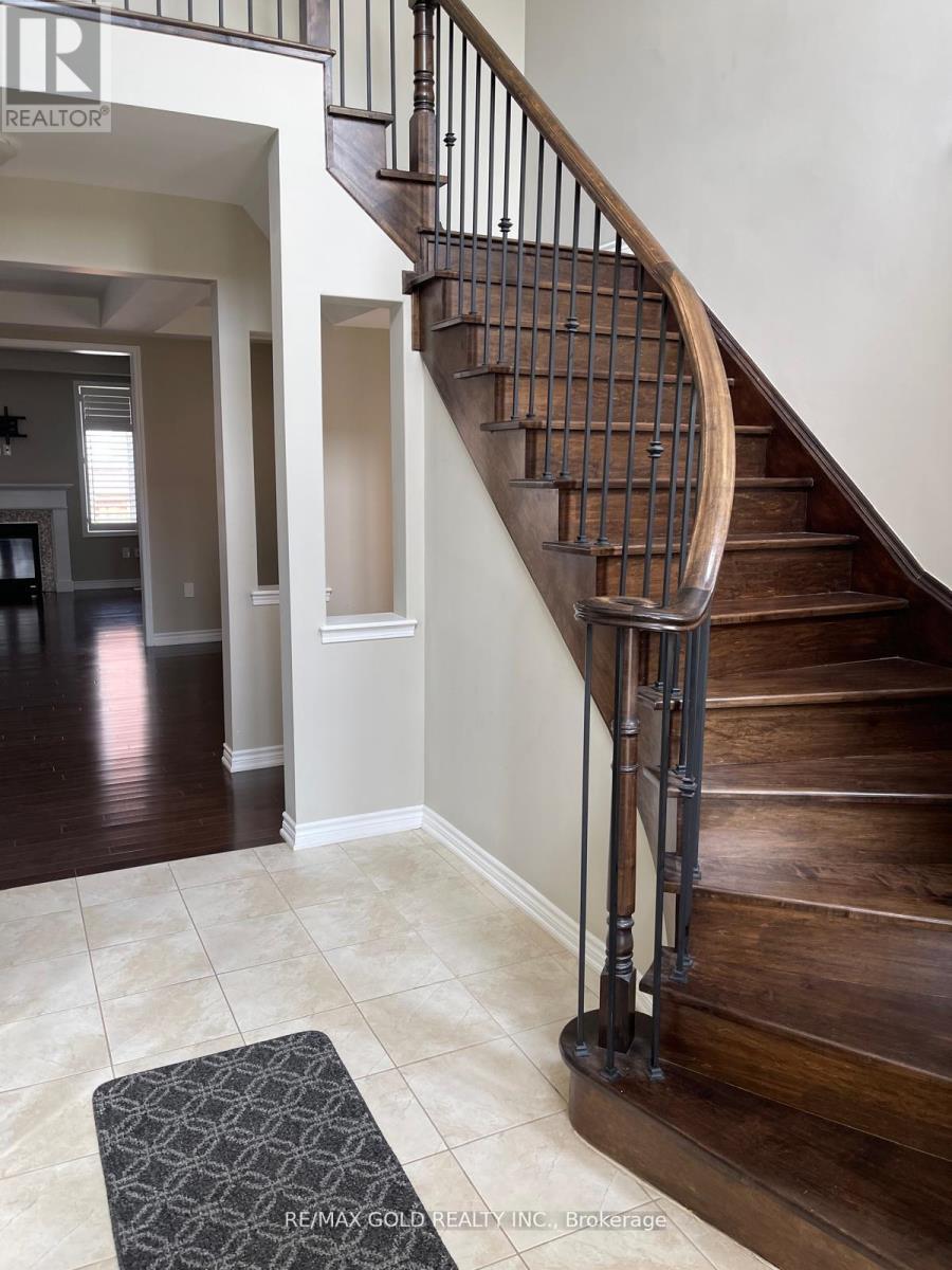 (Upper Portion) - 100 Enford Crescent, Brampton, Ontario  L7A 4C6 - Photo 2 - W12460775