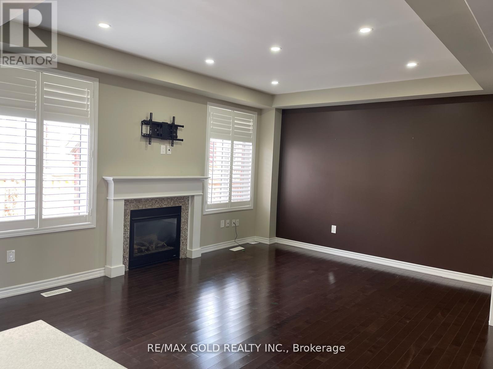 (Upper Portion) - 100 Enford Crescent, Brampton, Ontario  L7A 4C6 - Photo 4 - W12460775