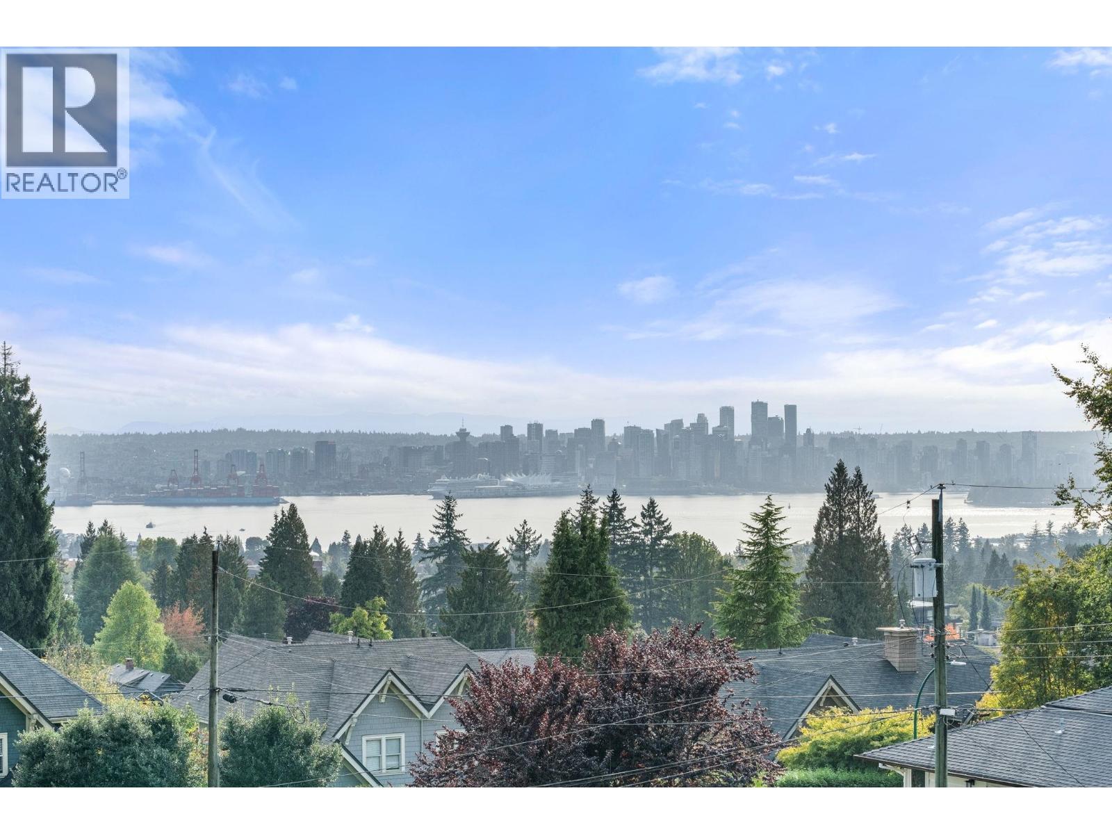 3041 St. Marys Avenue, North Vancouver, British Columbia  V7N 1X5 - Photo 2 - R3057952