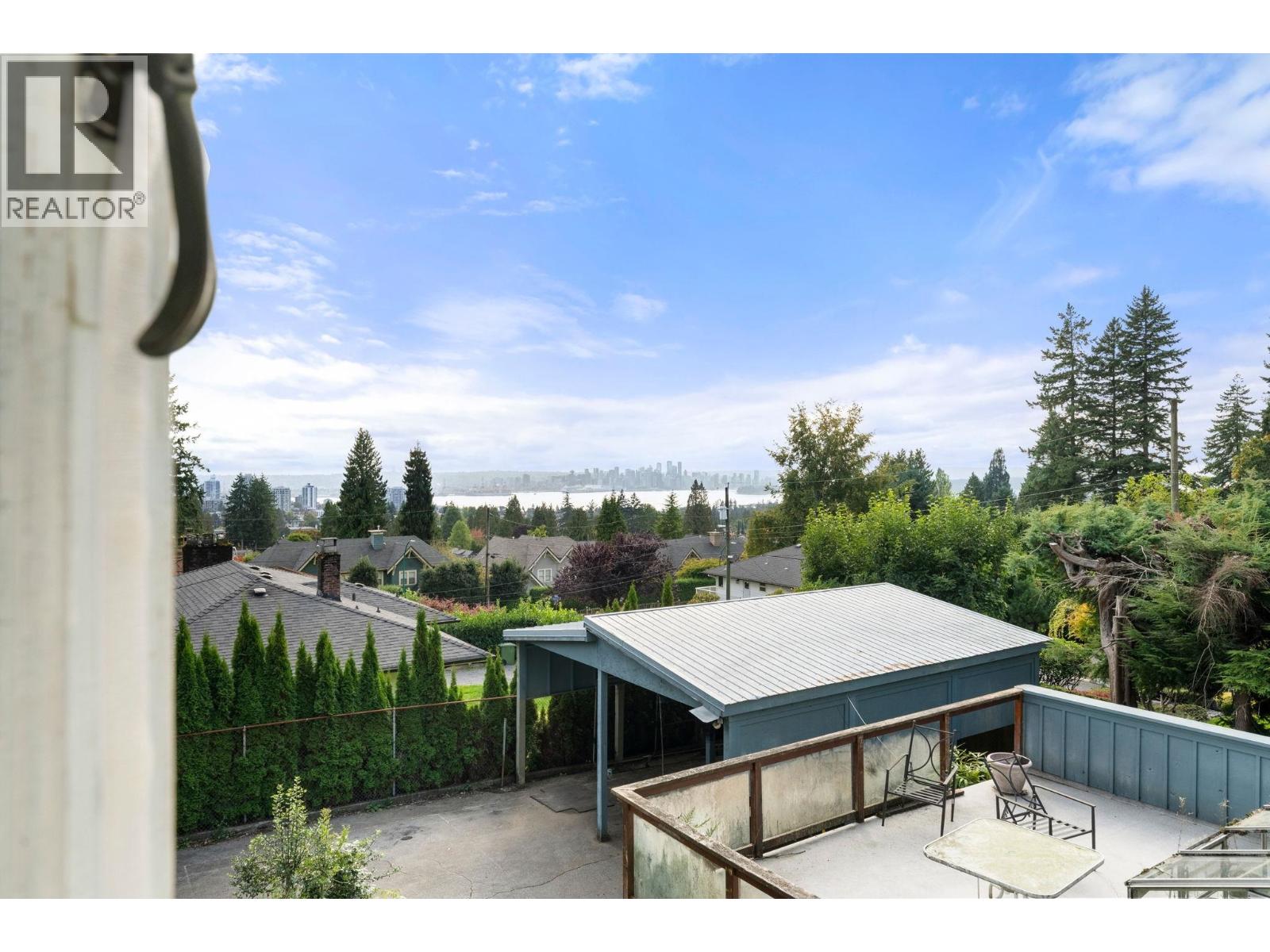 3041 St. Marys Avenue, North Vancouver, British Columbia  V7N 1X5 - Photo 4 - R3057952