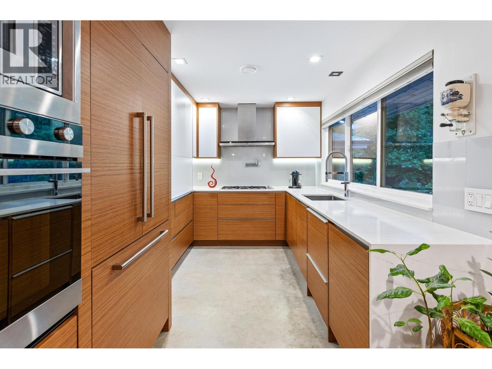 2420 Edgemont Boulevard, North Vancouver, British Columbia  V7P 2L1 - Photo 9 - R3057959