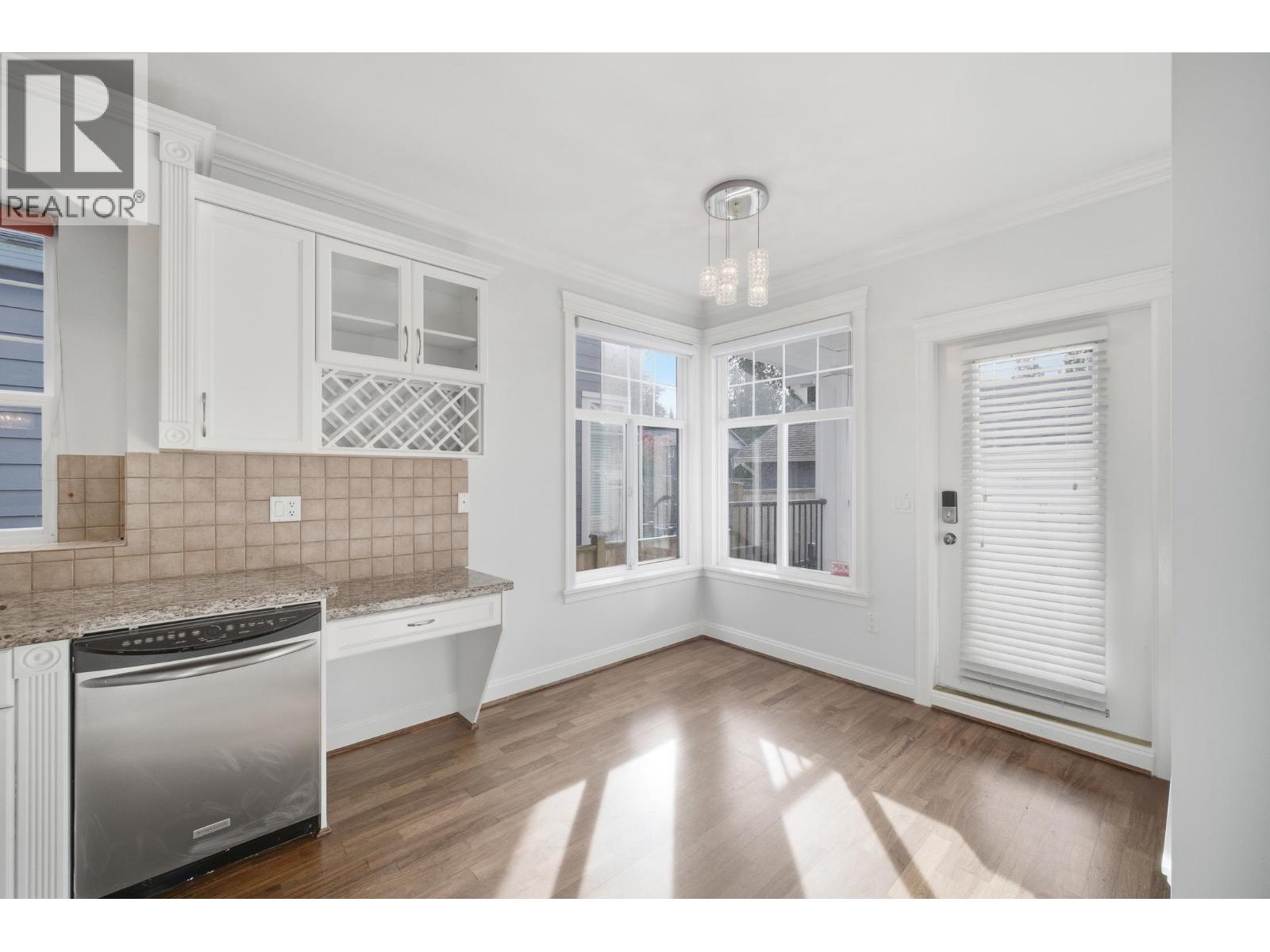 2411 George Street, North Vancouver, British Columbia  V7P 2N4 - Photo 15 - R3057971