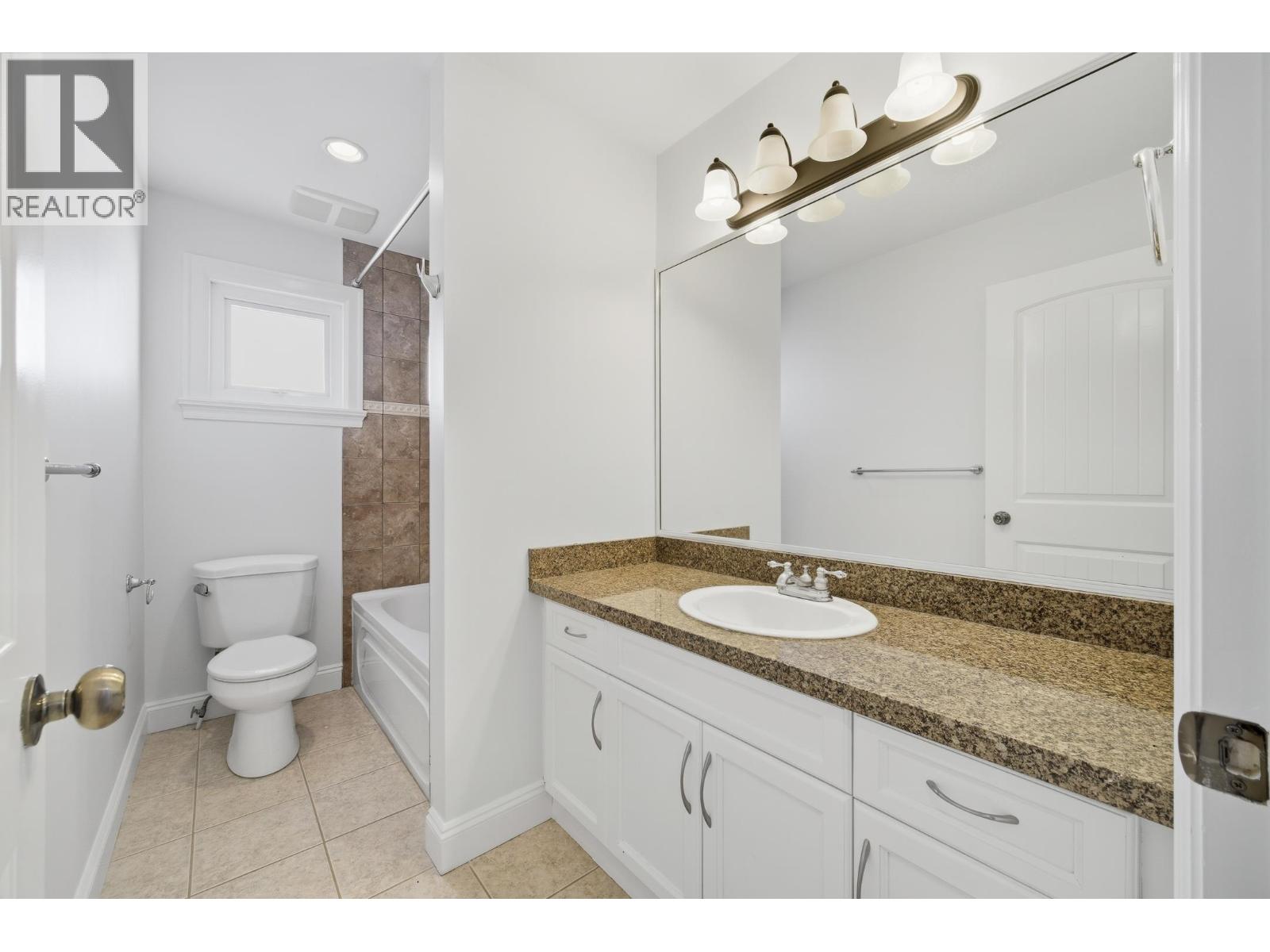 2411 George Street, North Vancouver, British Columbia  V7P 2N4 - Photo 25 - R3057971