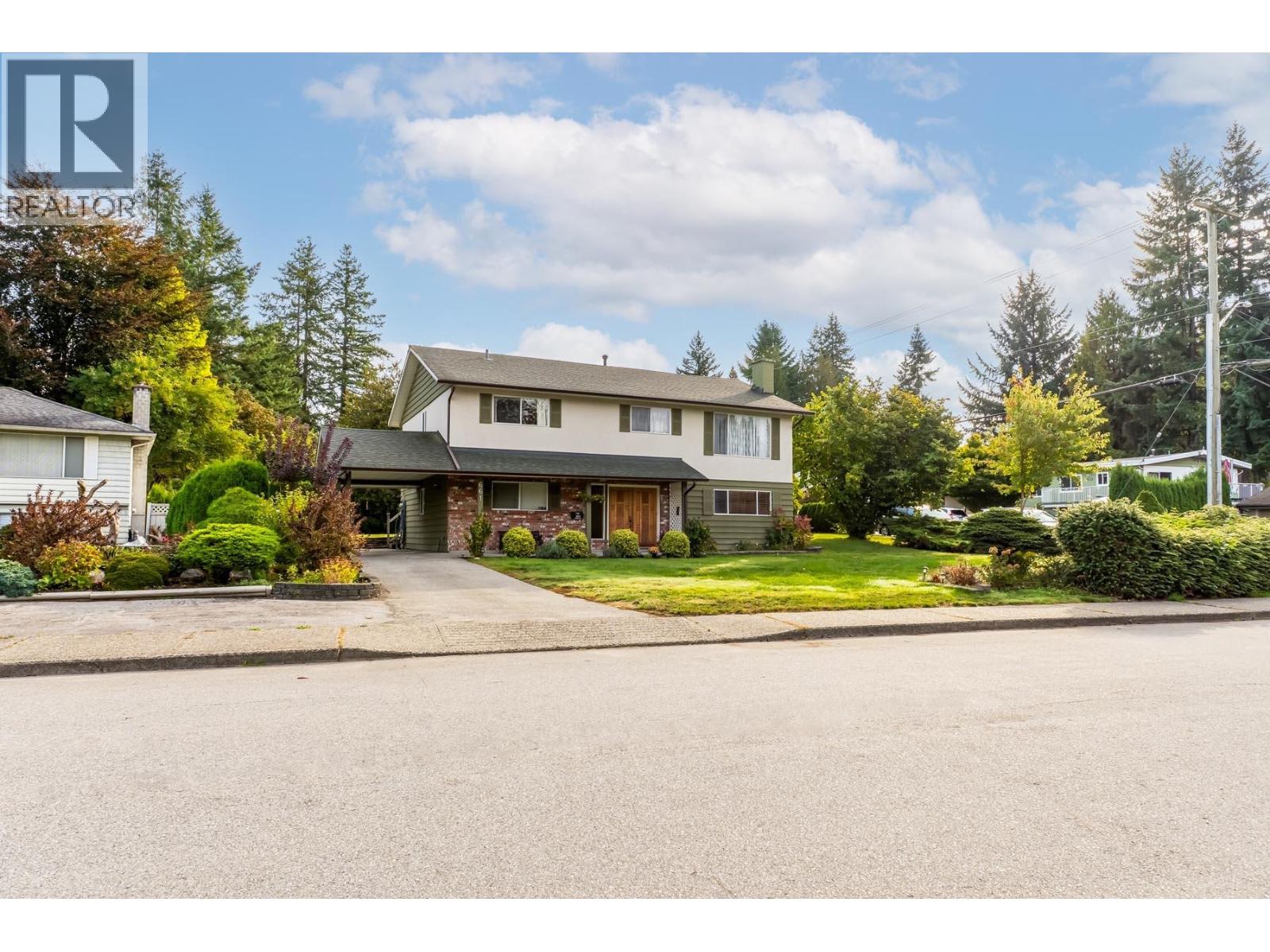 661 Cypress Street, Coquitlam, British Columbia  V3J 6L3 - Photo 3 - R3058004