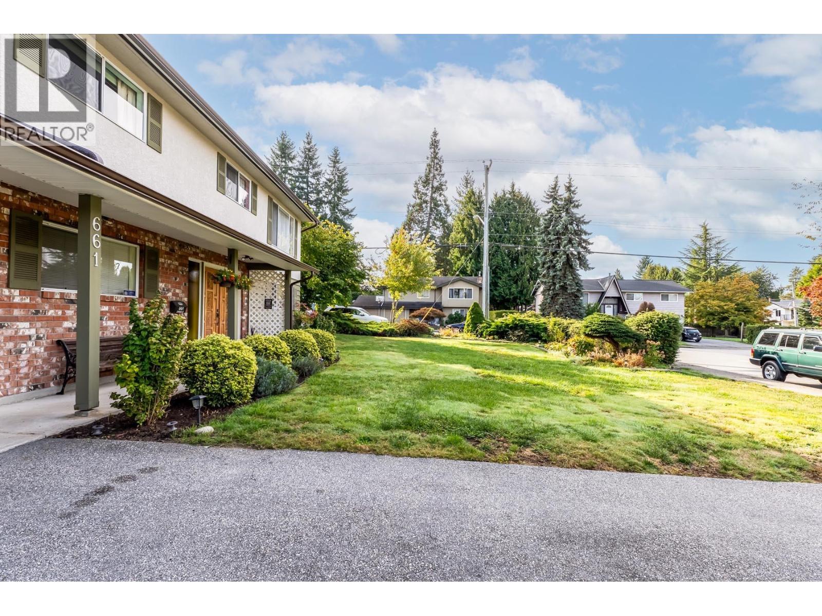 661 Cypress Street, Coquitlam, British Columbia  V3J 6L3 - Photo 4 - R3058004