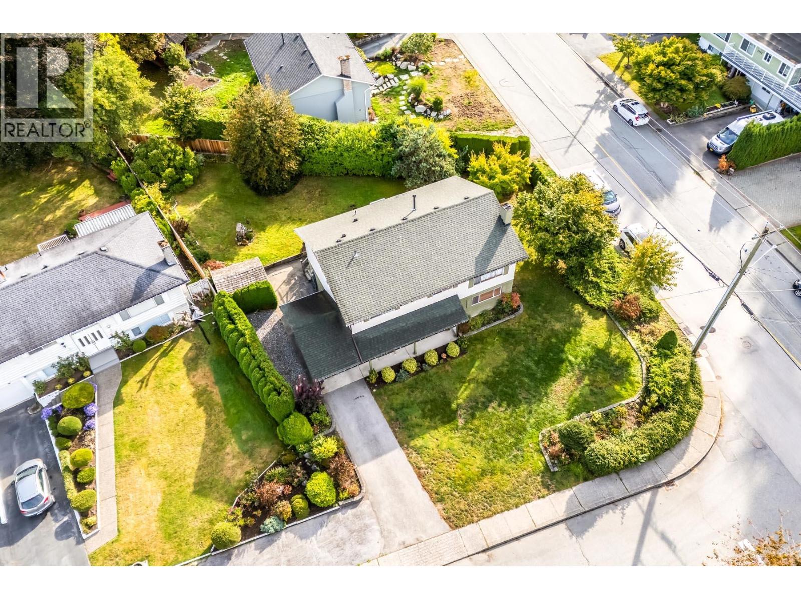 661 Cypress Street, Coquitlam, British Columbia  V3J 6L3 - Photo 9 - R3058004