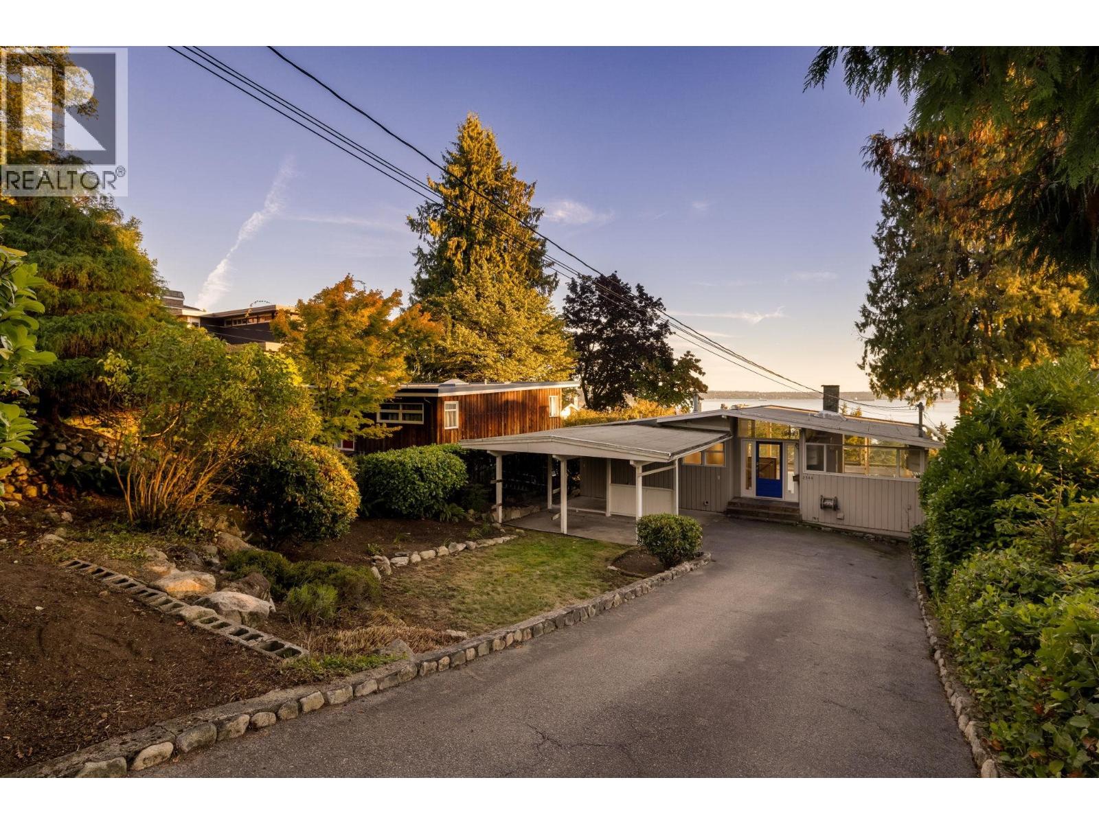 2344 OTTAWA AVENUE, West Vancouver, British Columbia
