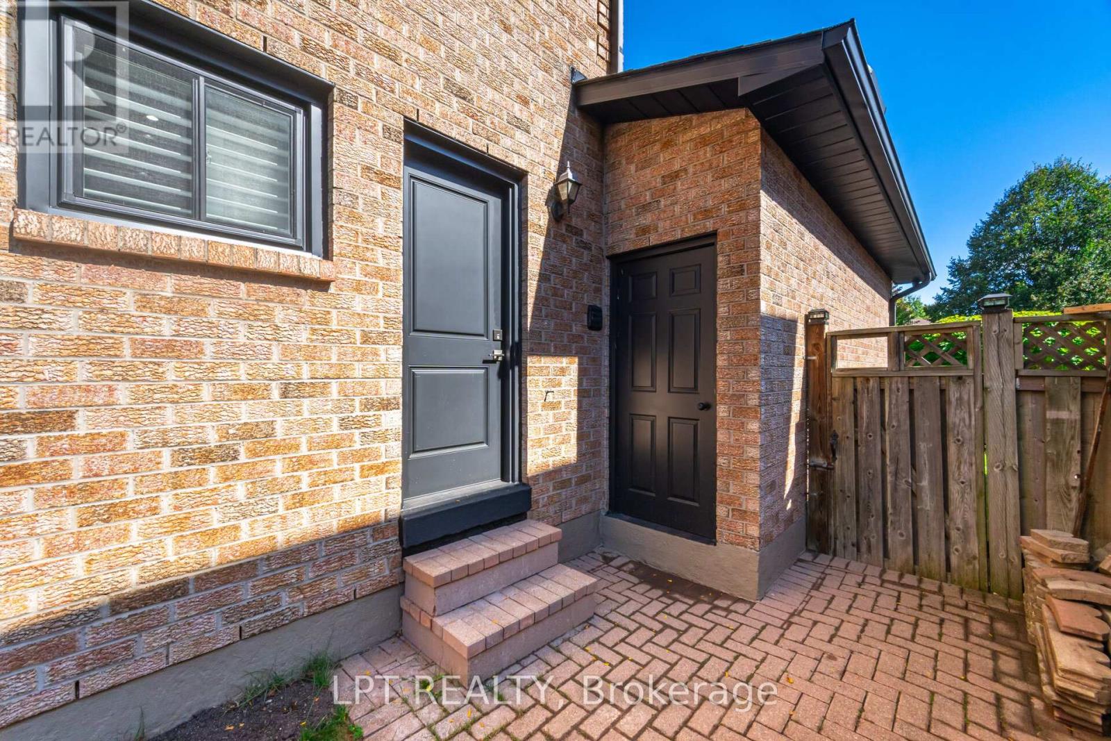 1324 Birchcliff Drive, Oakville, Ontario  L6M 2A4 - Photo 21 - W12460911