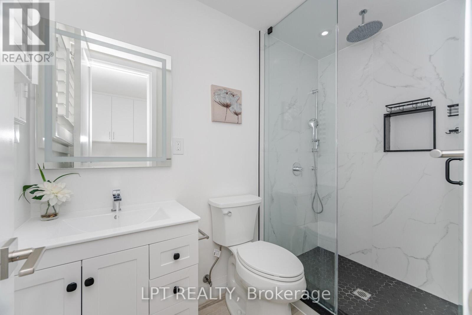 1324 Birchcliff Drive, Oakville, Ontario  L6M 2A4 - Photo 22 - W12460911