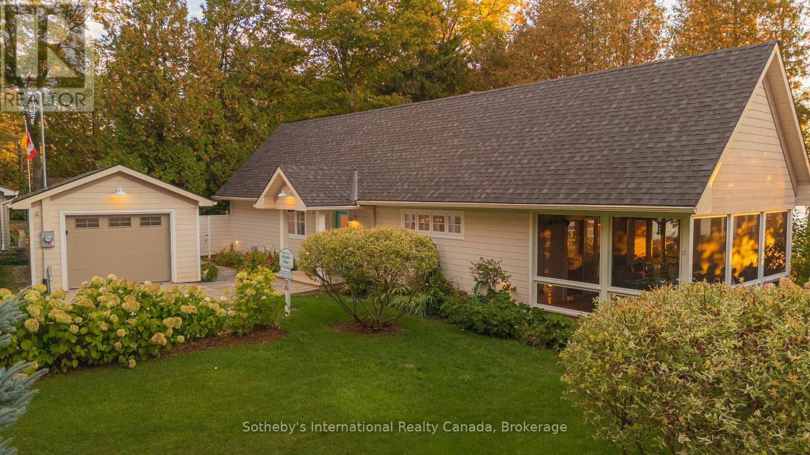 125 Kiowana Beach Road, Meaford, Ontario  N4L 1W5 - Photo 2 - X12460976