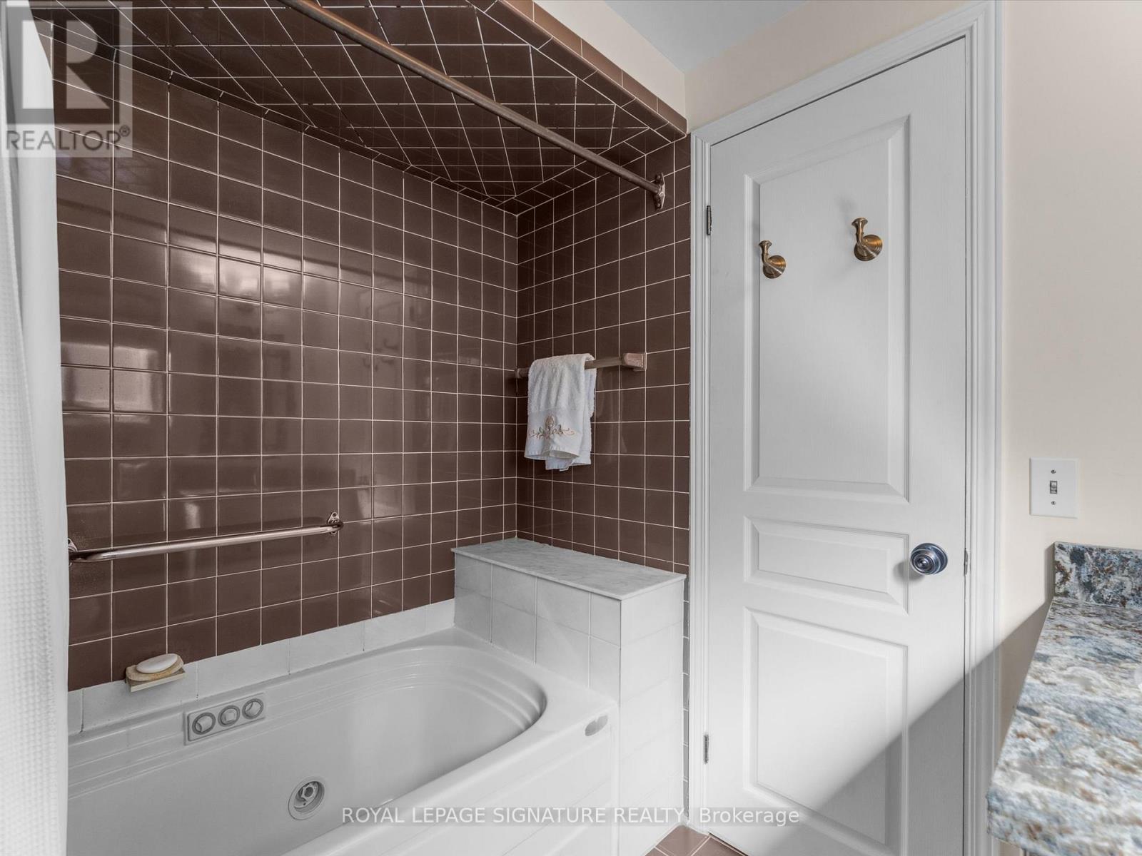 3665 Avondale Avenue, Windsor, Ontario  N9E 1Y1 - Photo 33 - X12460811