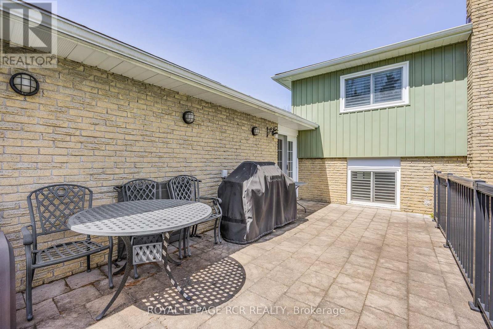 9 Woodland Road, Amaranth, Ontario  L9V 3N6 - Photo 5 - X12460825
