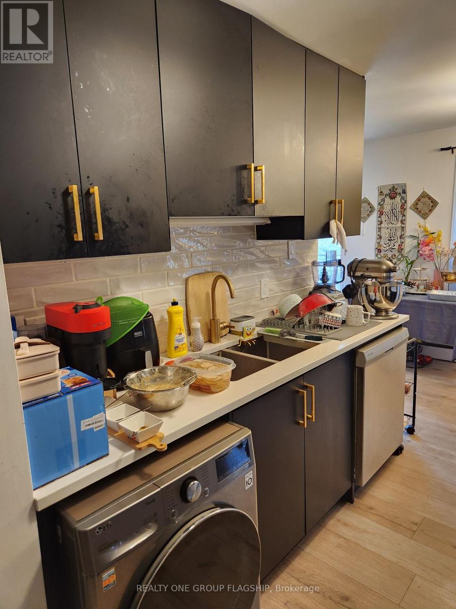 39 - 267 Traynor Avenue, Kitchener, Ontario  N2C 1W7 - Photo 4 - X12460846
