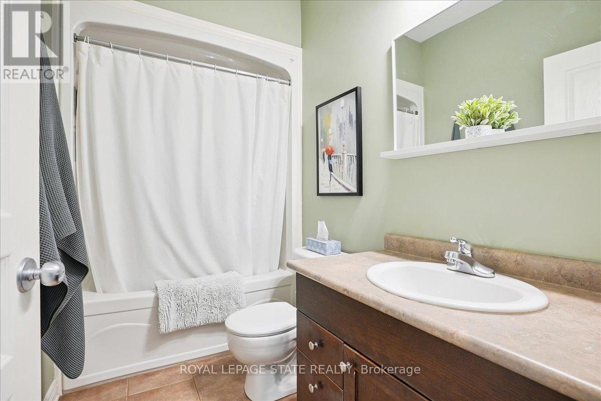 4314 Lindsey Crescent, Lincoln, Ontario  L3J 0P9 - Photo 24 - X12460852
