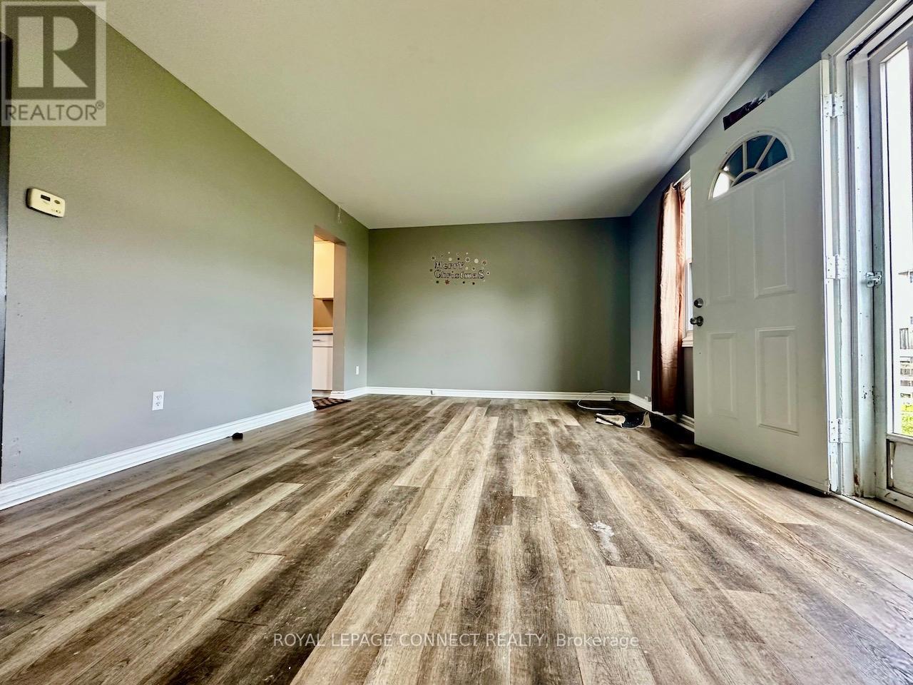 13 - 14 Orchard Place, Chatham-Kent, Ontario  N7M 1A6 - Photo 5 - X12460858
