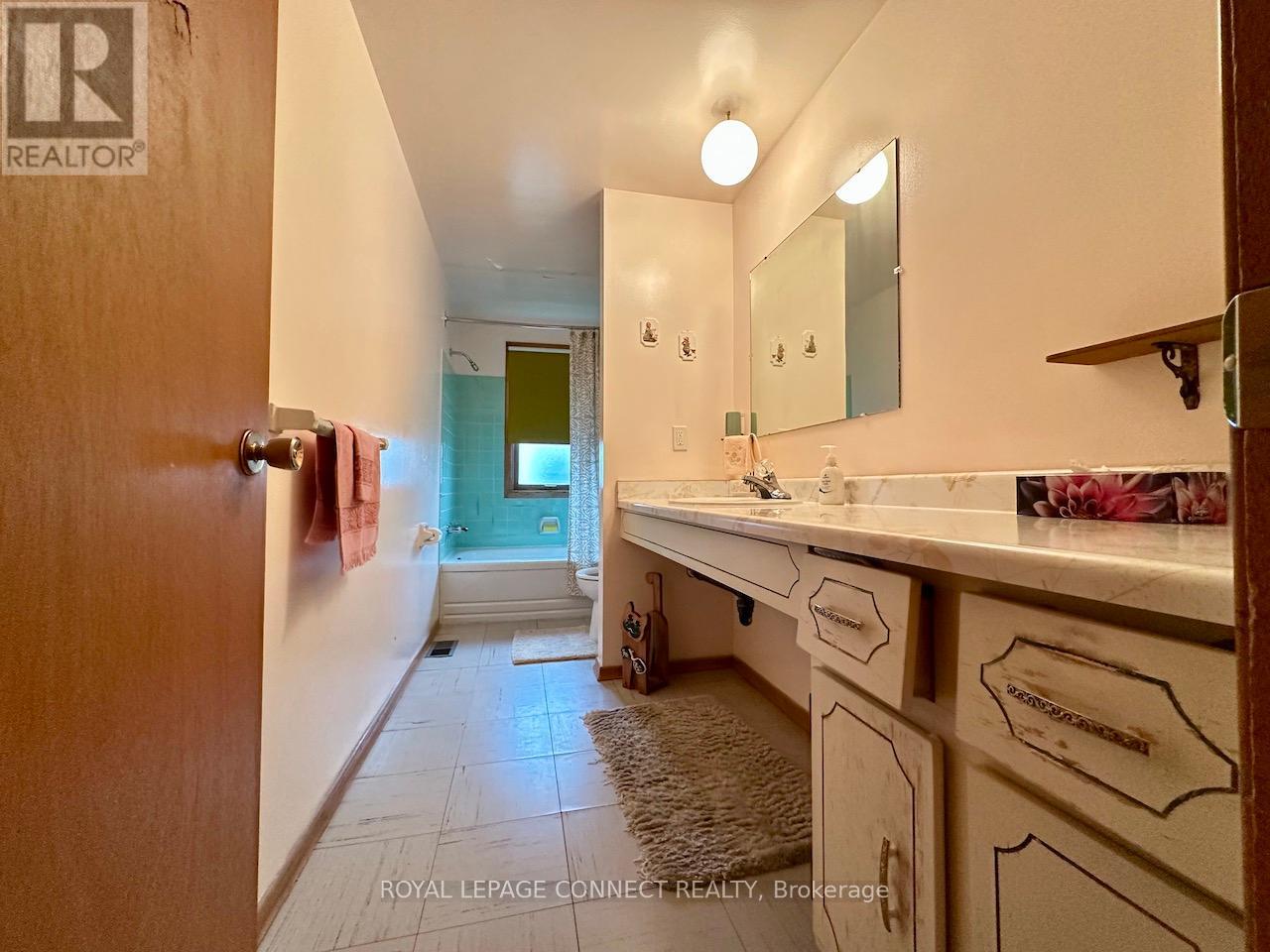 10-16 Orchard Place, Chatham-Kent, Ontario  N7M 1A6 - Photo 16 - X12460869
