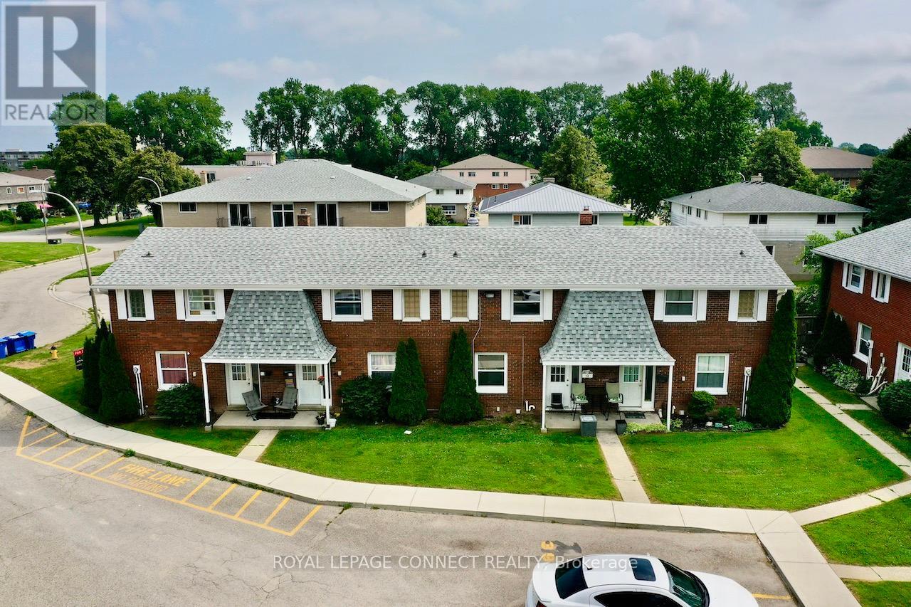 10-16 Orchard Place, Chatham-Kent, Ontario  N7M 1A6 - Photo 7 - X12460869