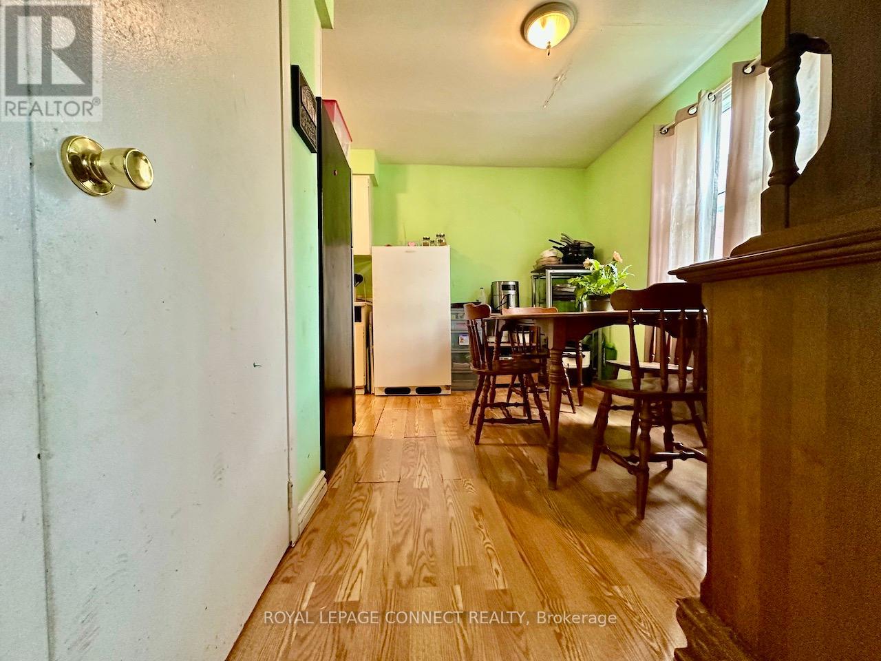 14 - 16 Orchard Place, Chatham-Kent, Ontario  N7M 1A6 - Photo 7 - X12460871
