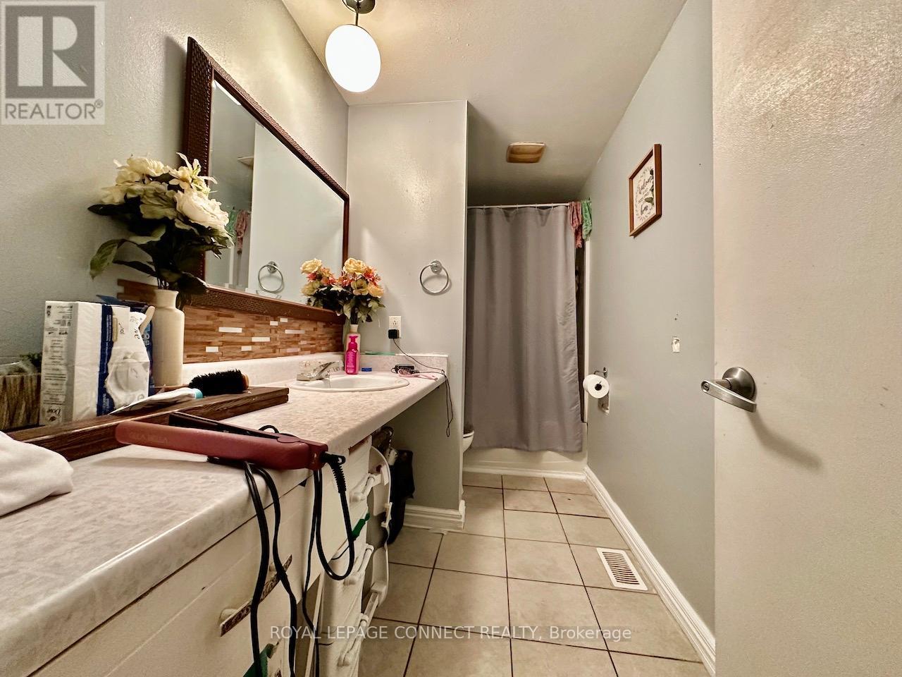 12 - 12 Orchard Place, Chatham-Kent, Ontario  N7M 1A6 - Photo 15 - X12460876