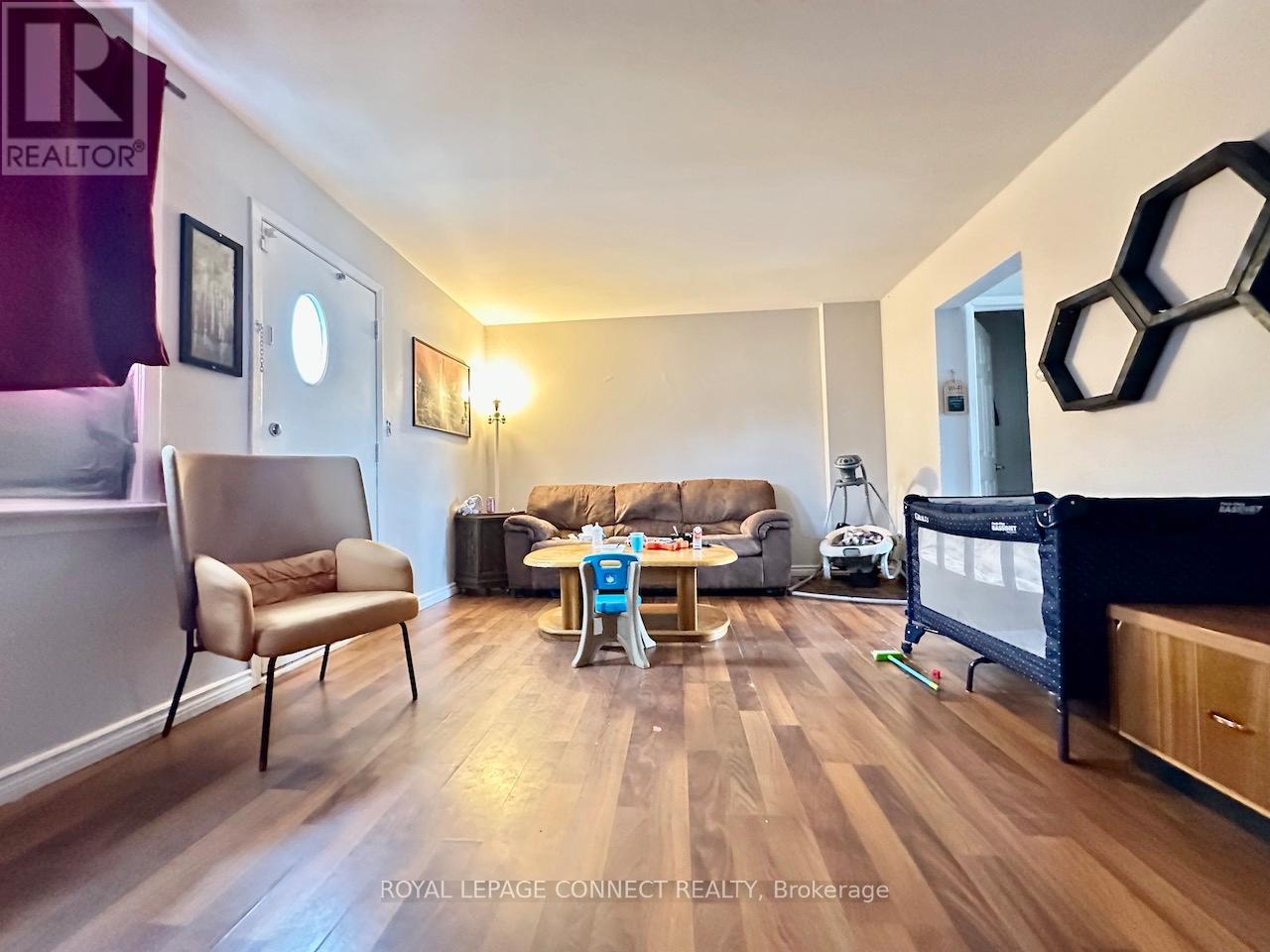 10 Orchard Place, Chatham-Kent, Ontario  N7M 1A6 - Photo 5 - X12460878