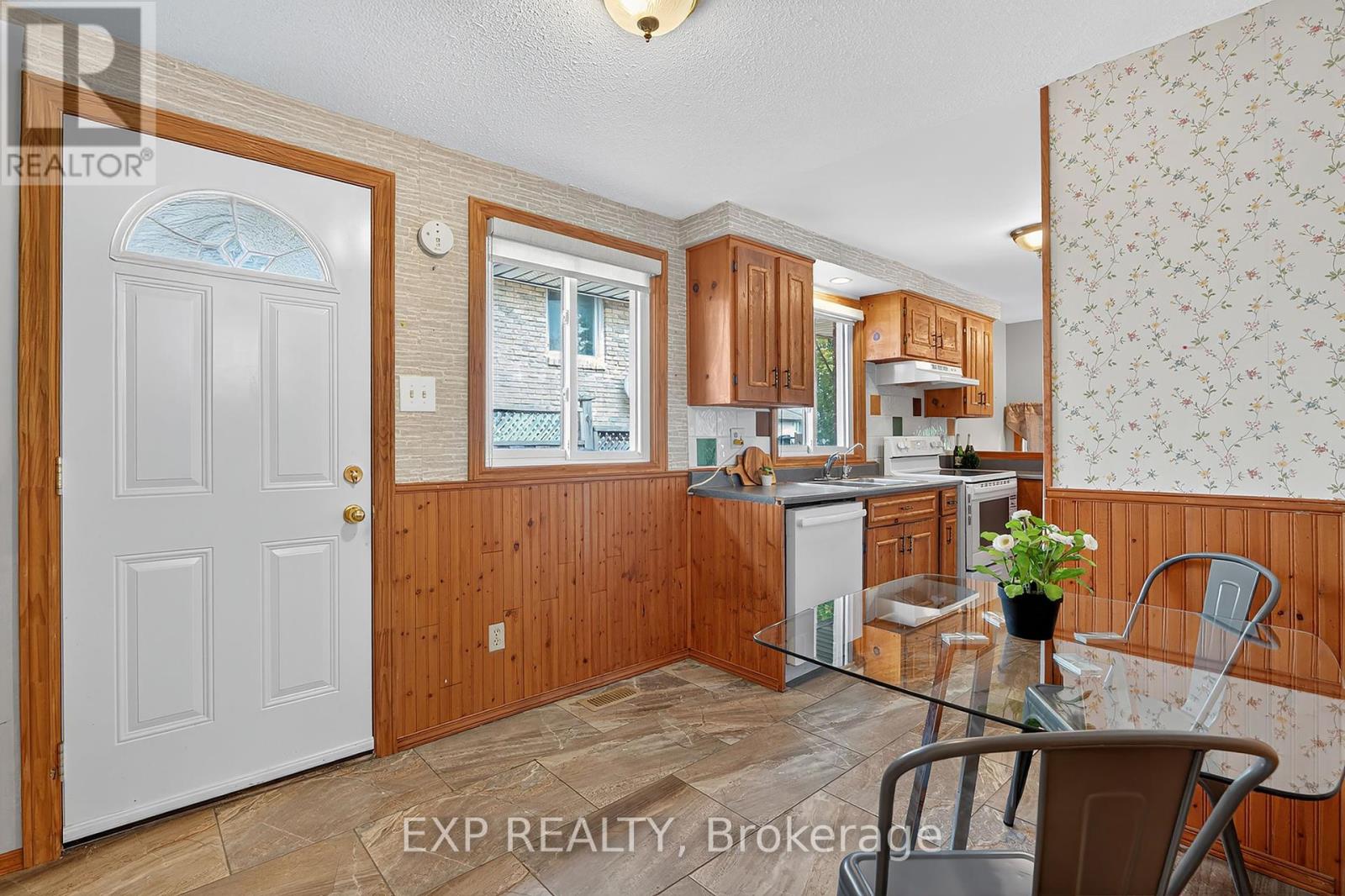 73 Northview Heights Drive, Cambridge, Ontario  N1R 7A7 - Photo 13 - X12460956