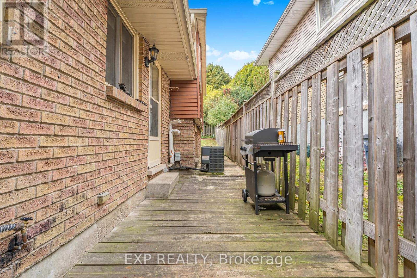 73 Northview Heights Drive, Cambridge, Ontario  N1R 7A7 - Photo 34 - X12460956