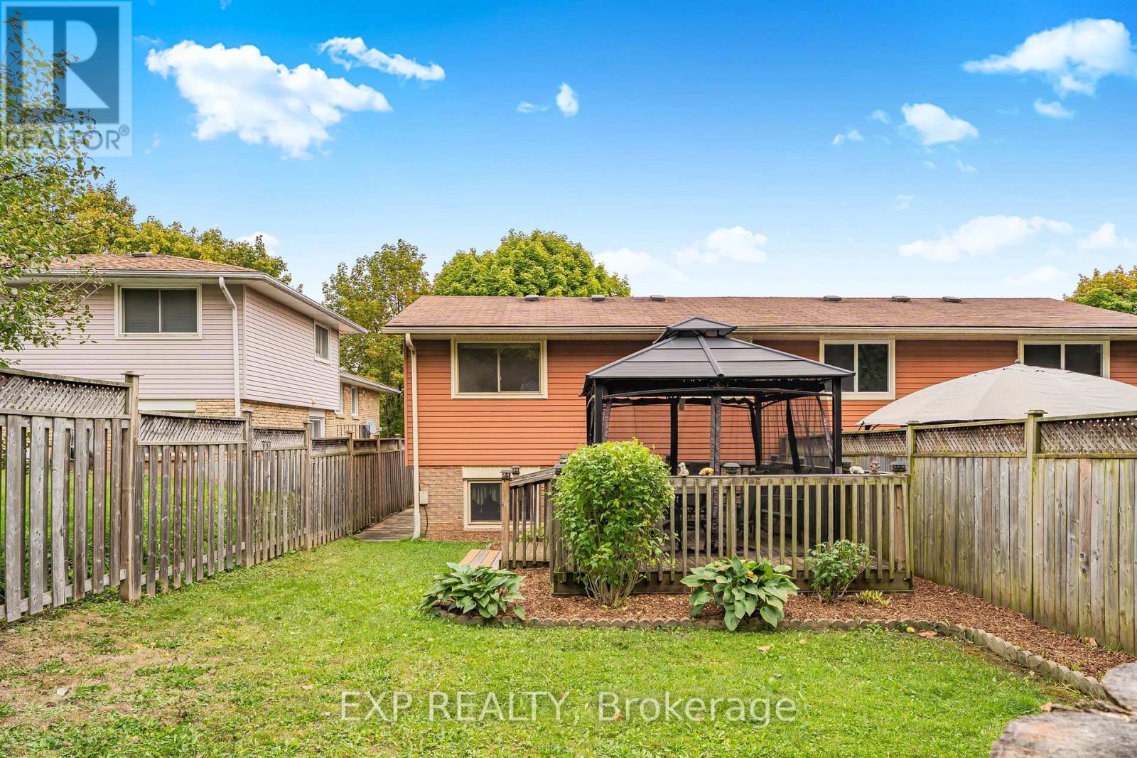 73 Northview Heights Drive, Cambridge, Ontario  N1R 7A7 - Photo 39 - X12460956