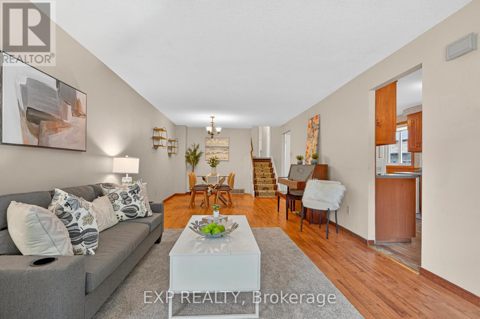 73 Northview Heights Drive, Cambridge, Ontario  N1R 7A7 - Photo 9 - X12460956