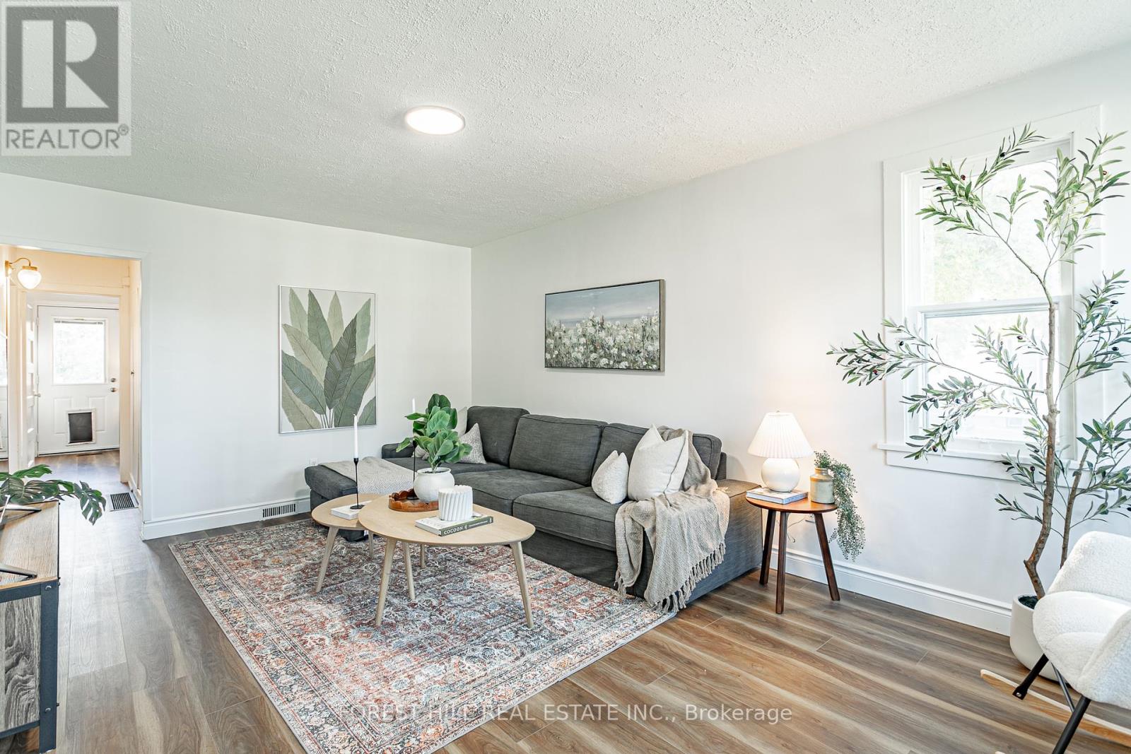 27 Centre Street, Woodstock, Ontario  N4S 3X6 - Photo 6 - X12460959