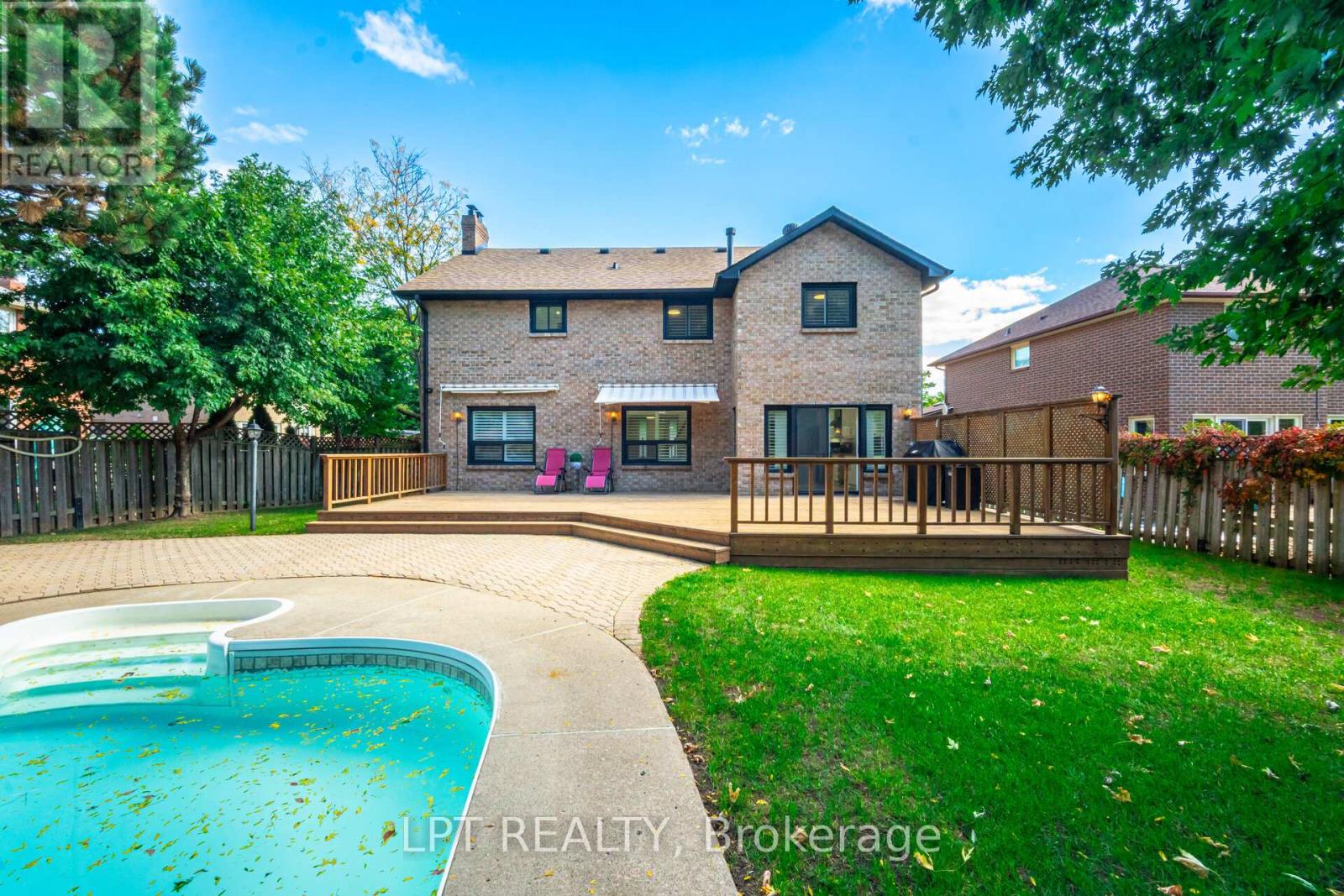 1324 Birchcliff Drive, Oakville, Ontario  L6M 2A4 - Photo 43 - W12460911
