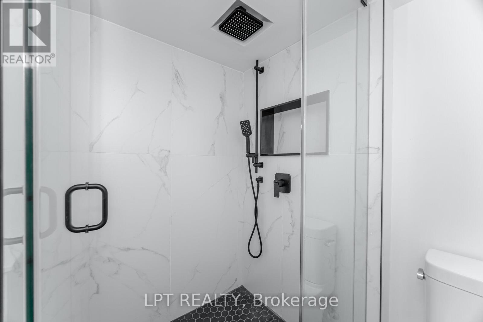 1324 Birchcliff Drive, Oakville, Ontario  L6M 2A4 - Photo 38 - W12460911