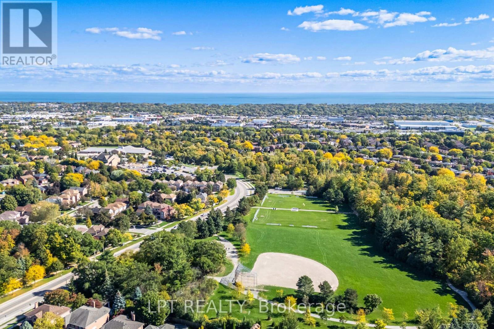 1324 Birchcliff Drive, Oakville, Ontario  L6M 2A4 - Photo 48 - W12460911