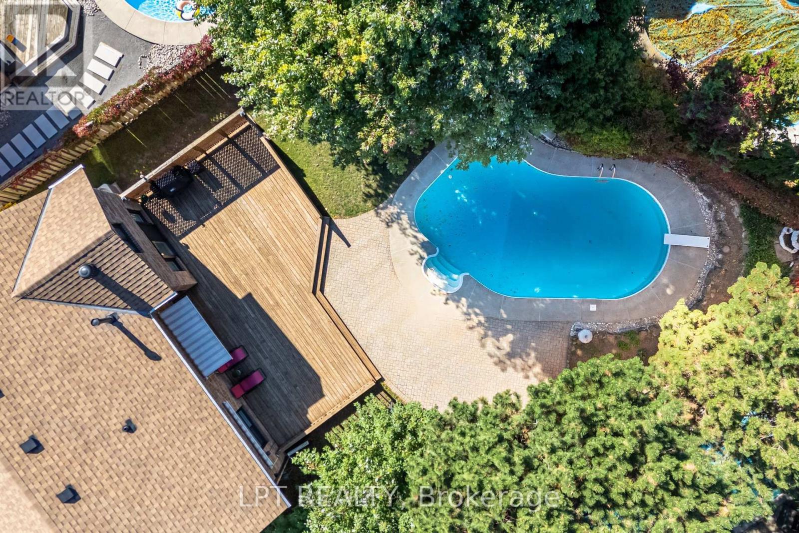 1324 Birchcliff Drive, Oakville, Ontario  L6M 2A4 - Photo 44 - W12460911