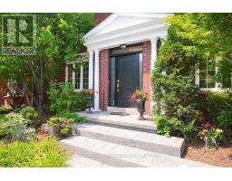 105 RIVER GLEN BOULEVARD, Oakville, Ontario