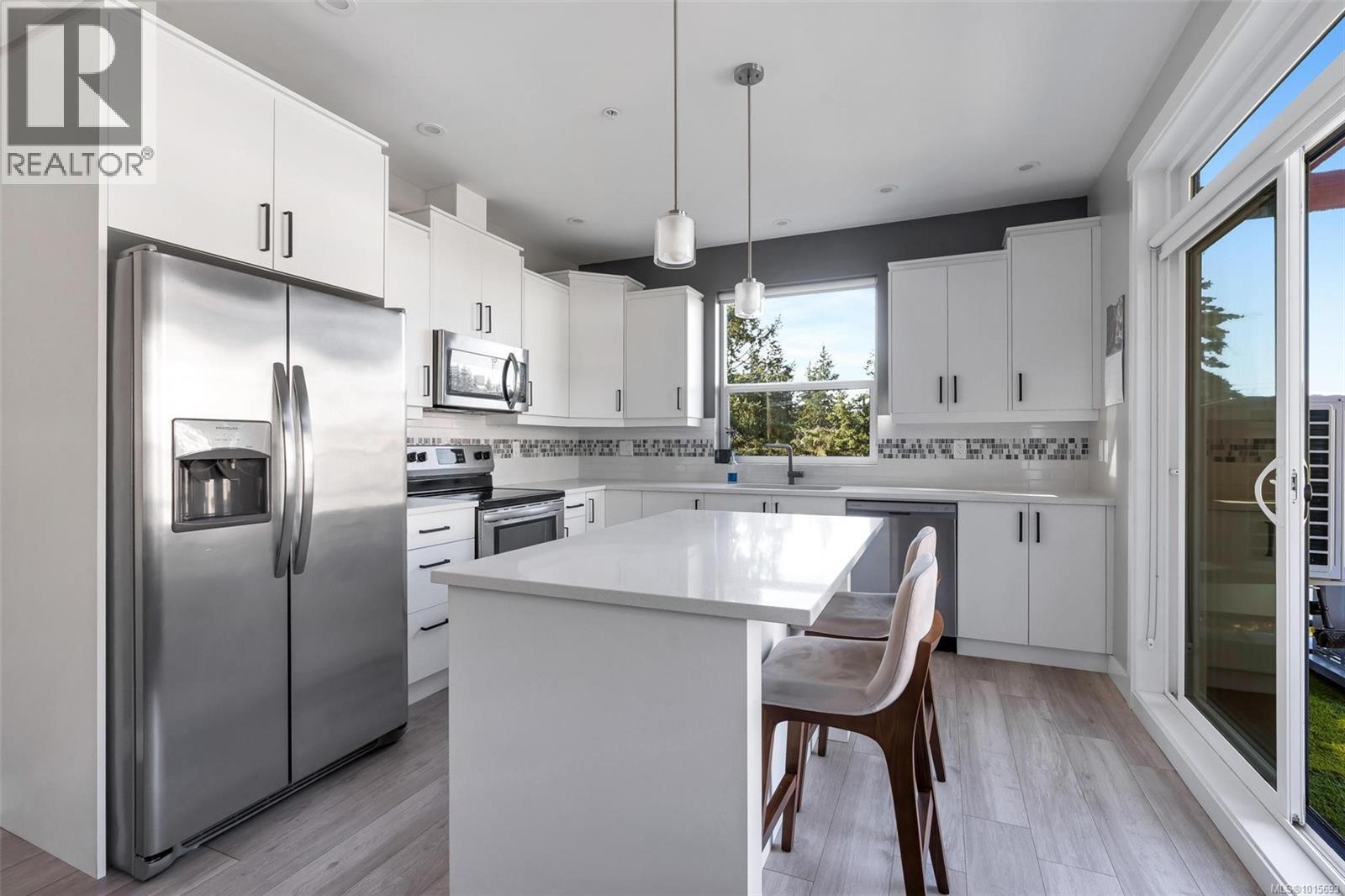 401 2783 Strathmore Rd, Langford, British Columbia
