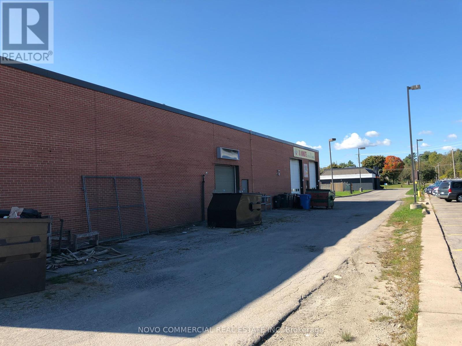 2 - 324 Memorial Avenue, Orillia, Ontario  L3V 5X6 - Photo 3 - S12251706