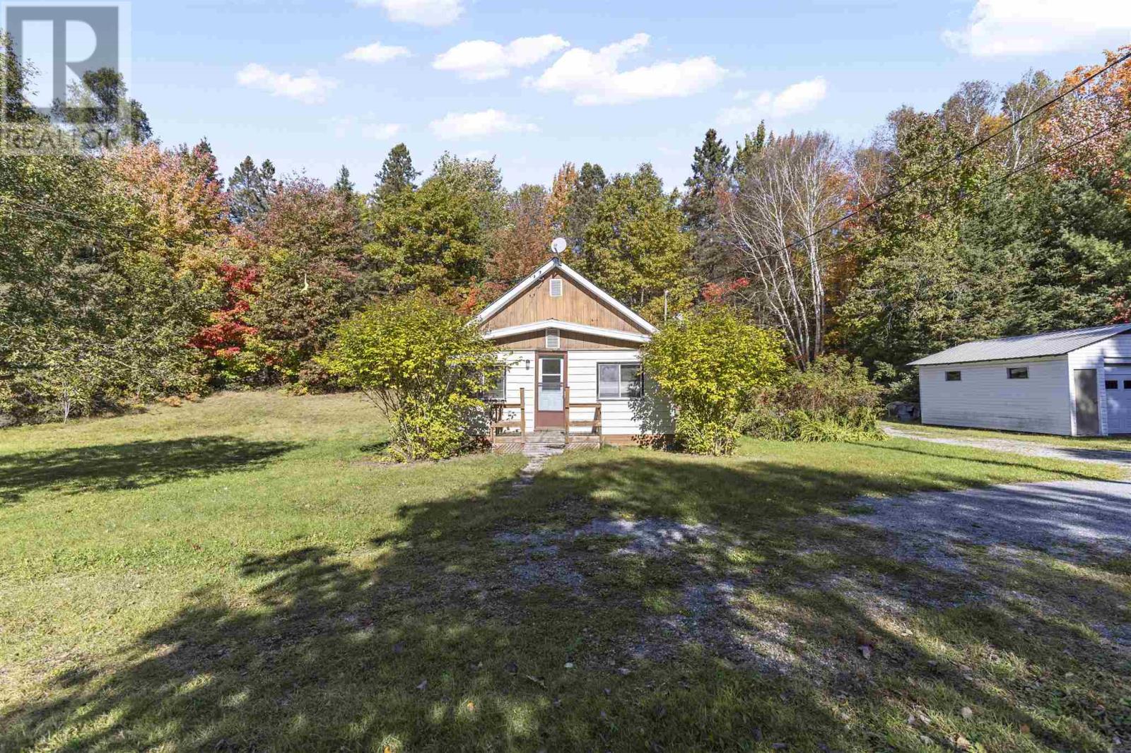 1532 Third Lin W, Sault Ste. Marie, Ontario  P6A 6K4 - Photo 1 - SM251131