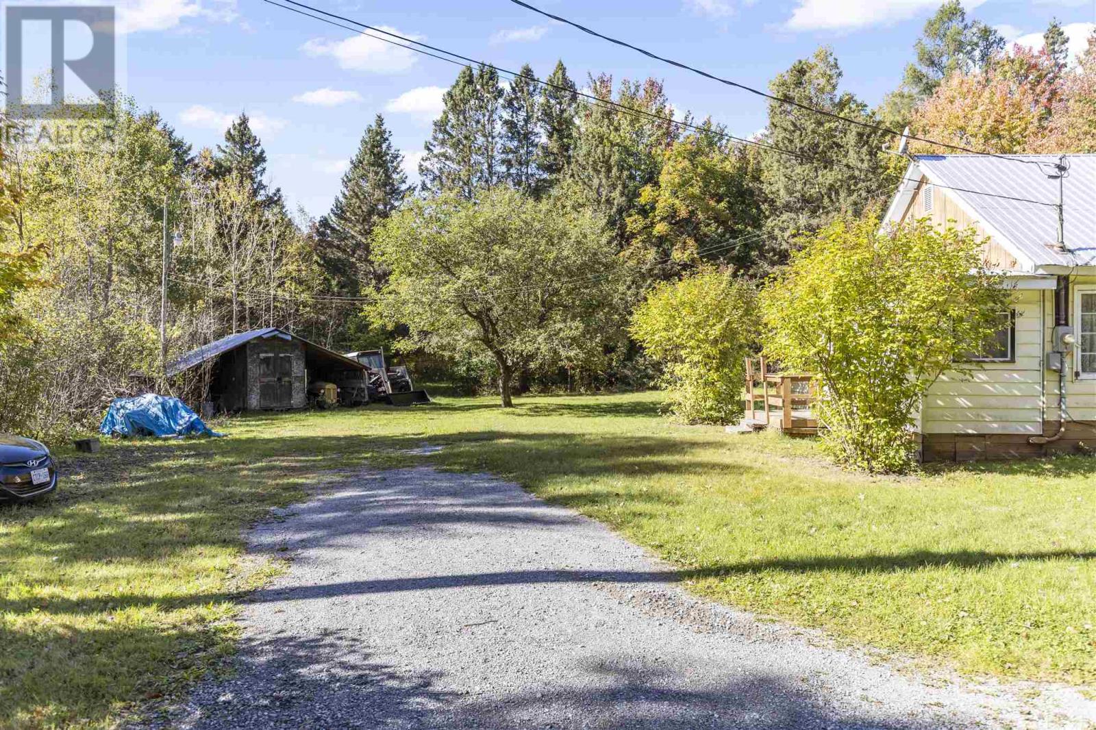 1532 Third Lin W, Sault Ste. Marie, Ontario  P6A 6K4 - Photo 6 - SM251131