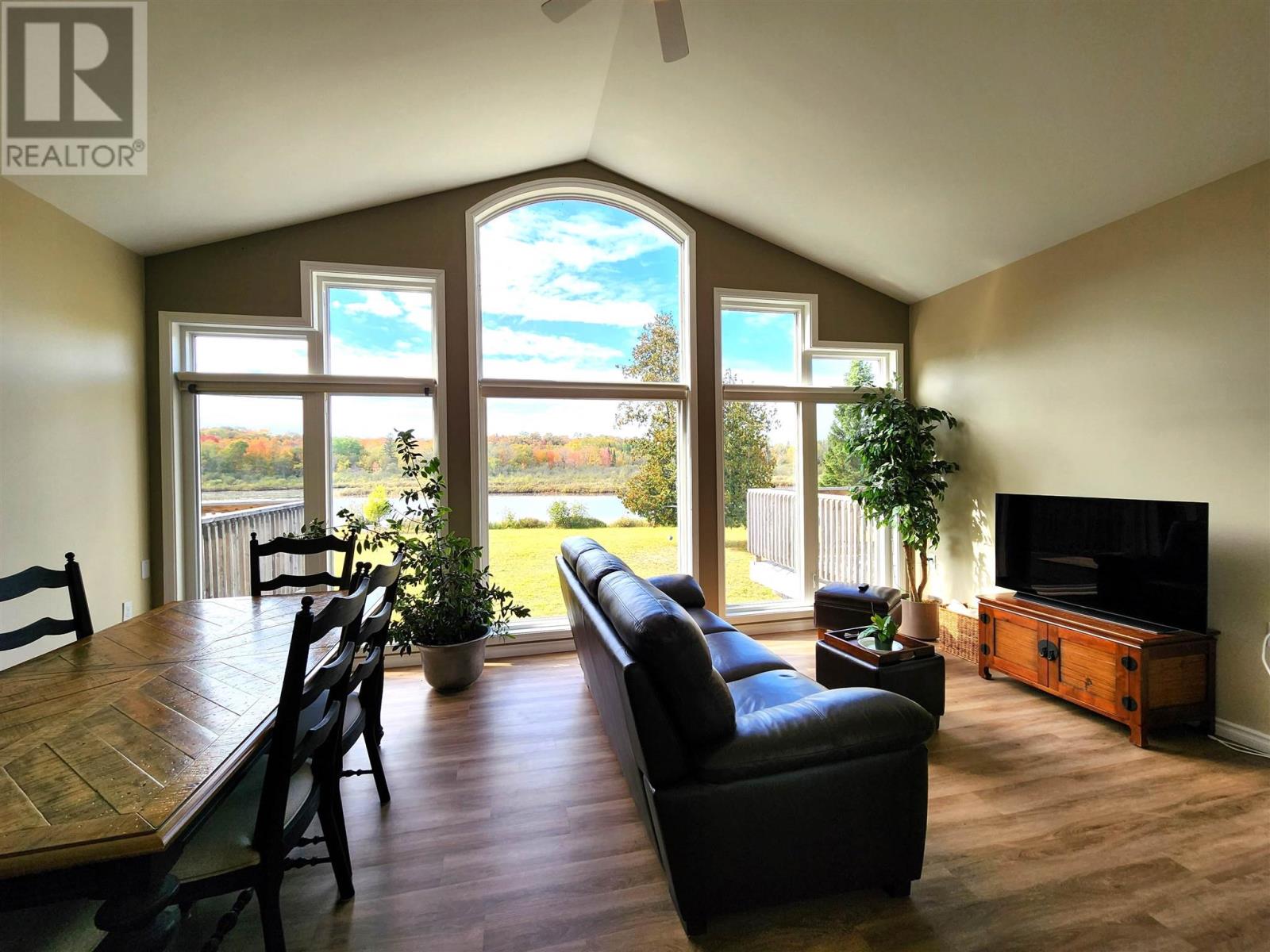 45 River Dr, Blind River, Ontario  P0R 1B0 - Photo 10 - SM252825