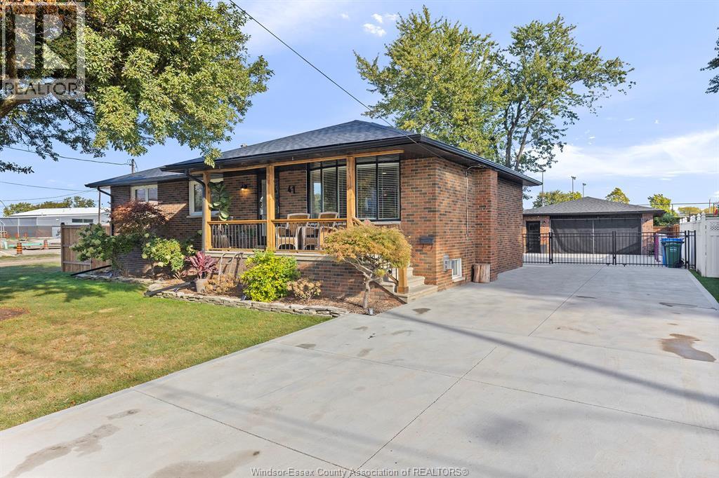 MLS# 25026021: 41 ADAMS LANE, LaSalle, Canada