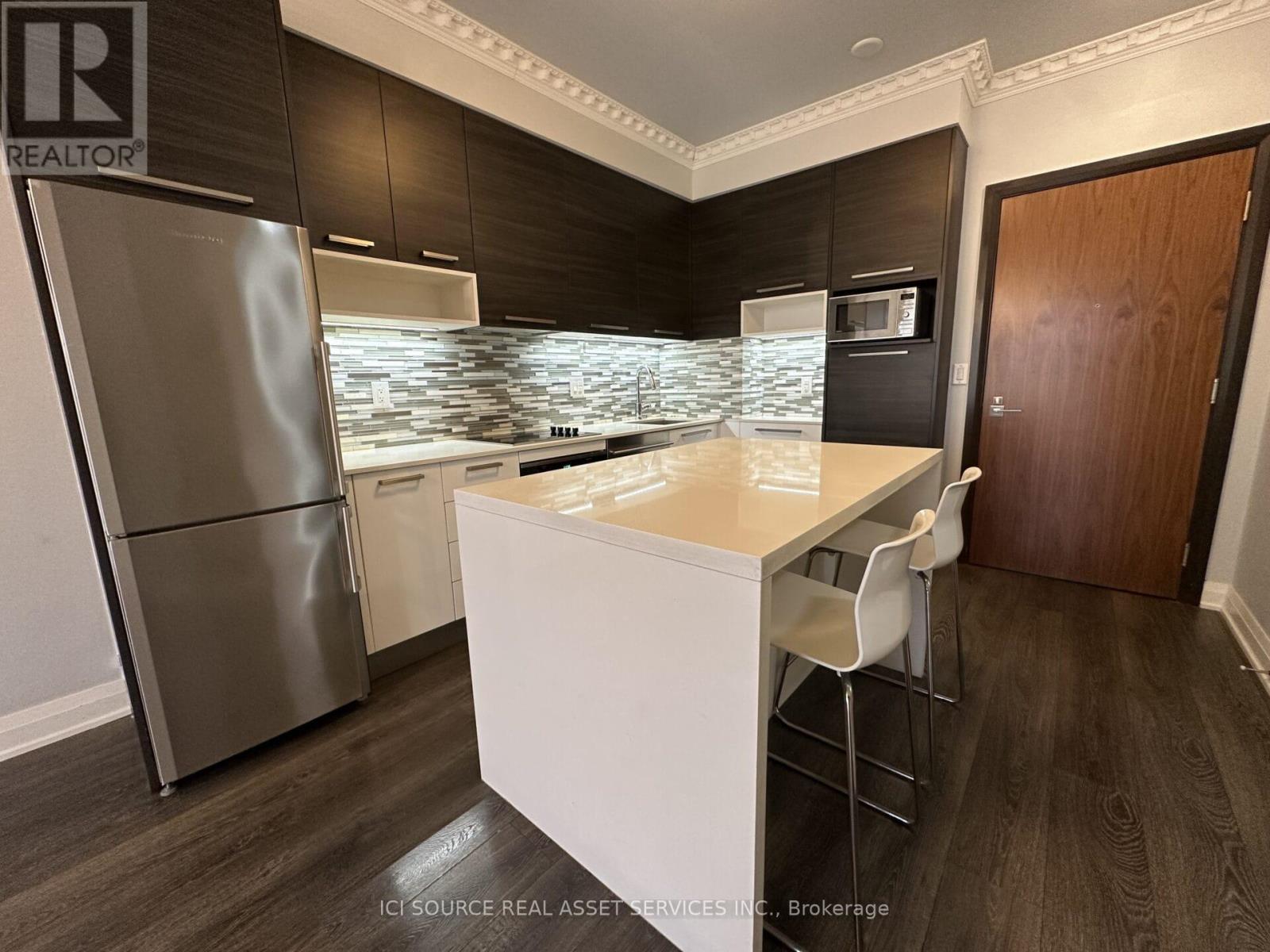 304 - 36 Park Lawn Road, Toronto, Ontario  M8V 0E5 - Photo 2 - W12451112