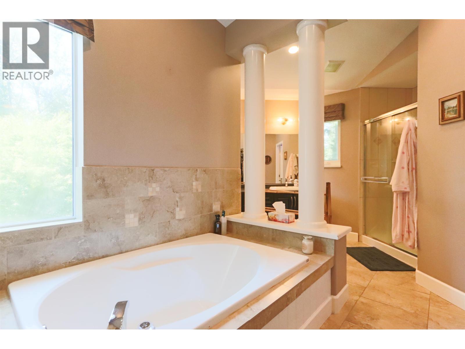 1516 Tanglewood Lane, Coquitlam, British Columbia  V3E 2V2 - Photo 27 - R3040521