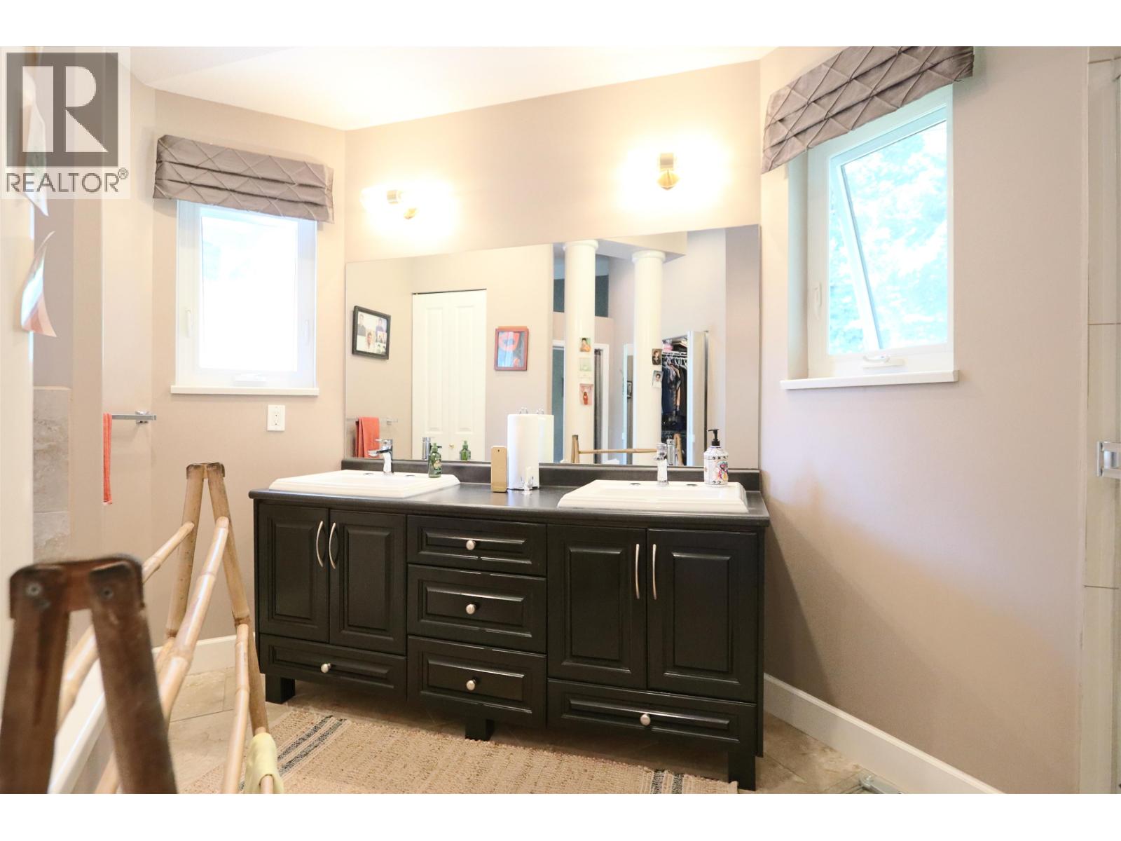 1516 Tanglewood Lane, Coquitlam, British Columbia  V3E 2V2 - Photo 28 - R3040521
