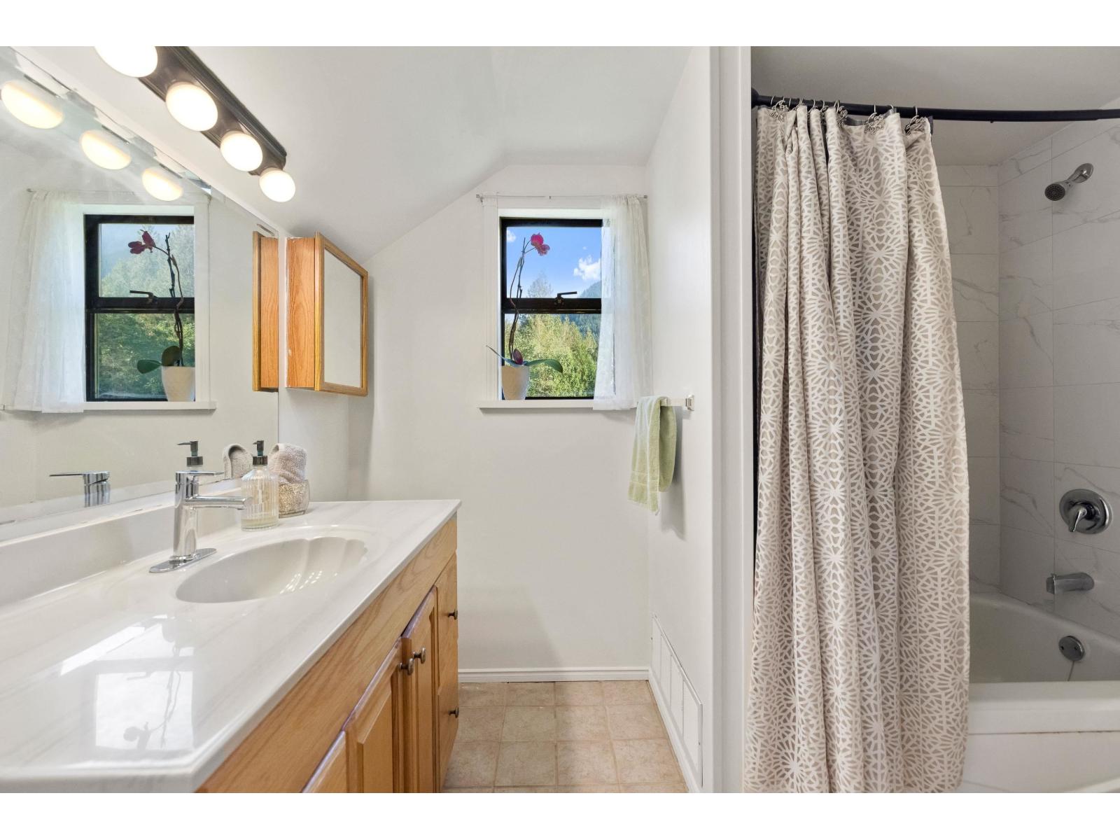 14350 Sylvester Road, Mission, British Columbia  V2V 4J1 - Photo 13 - R3057807