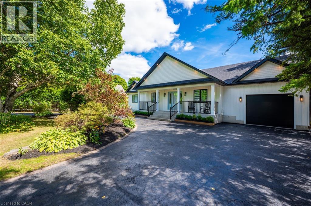 2560 2 SIDE Road, Burlington, Ontario