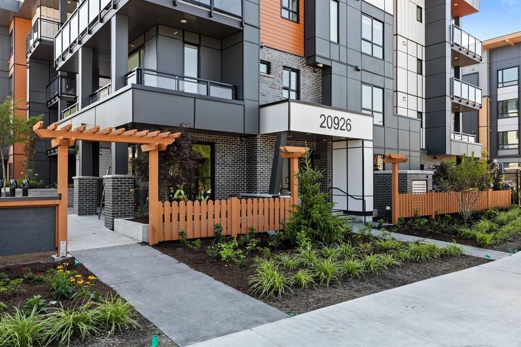 203 20926 83 Avenue, Langley, British Columbia  V2Y 3Y9 - Photo 2 - R3058061